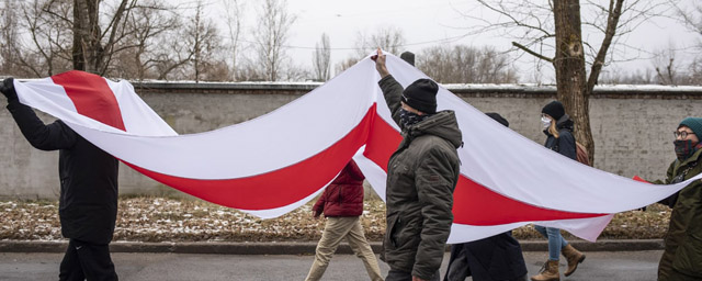 Из 800 участников воскресных акций протеста в Минске задержаны 300